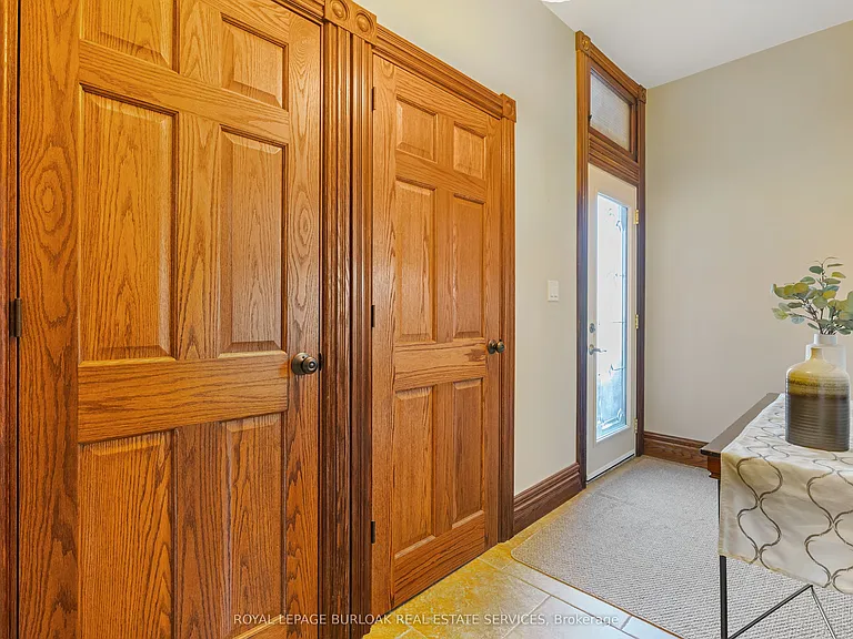 107 Catharine St S #MAIN FLR — Photo 2
