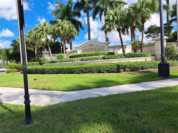 3523 SW 169th Ter, Hollywood, FL 33027