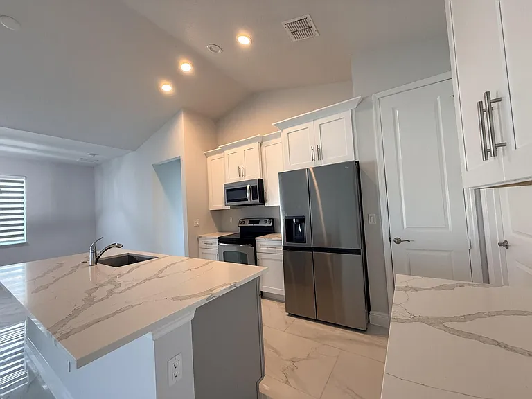 5673 NW Whitecap Rd — Photo 11