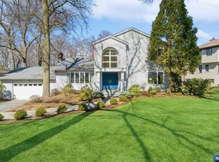 95 Homestead Rd, Tenafly, NJ 07670