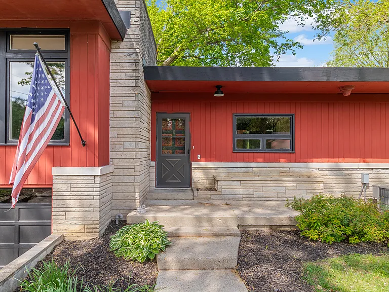3544 Tulip Dr — Photo 6