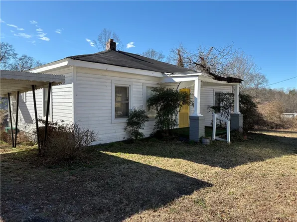305 N Palmetto St, Liberty, SC 29657