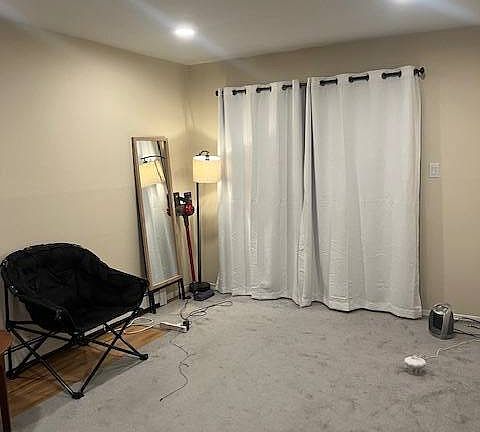 4th image of 25-22 Parsons Blvd #1