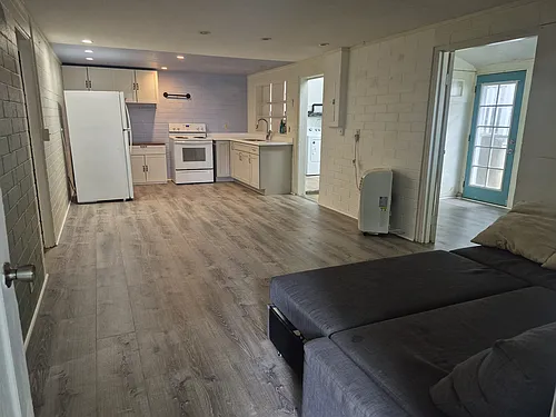 3056 Felix St Photo 1