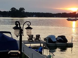 1676 Point St, Commerce Township, MI 48382