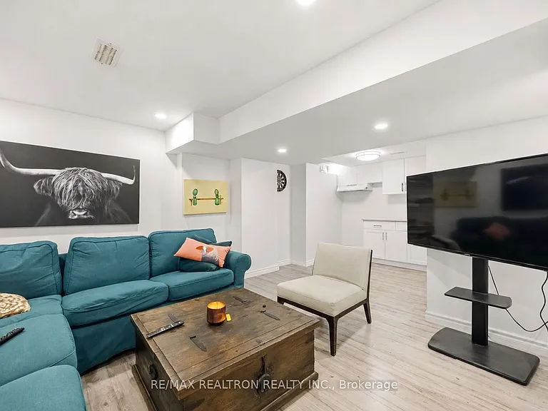 23 Amberty St — Photo 26