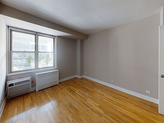 5th image of 80 N Moore St #803E