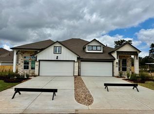 420 E Coralburst Loop, Montgomery, TX 77316