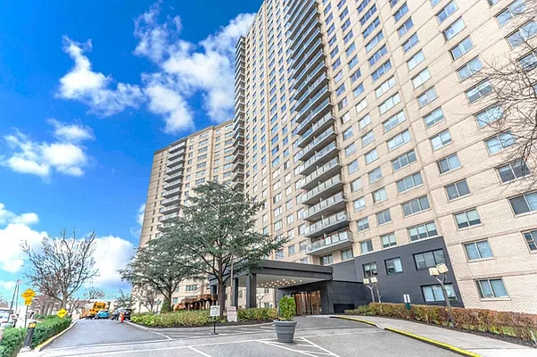2600 Netherland Avenue #2811