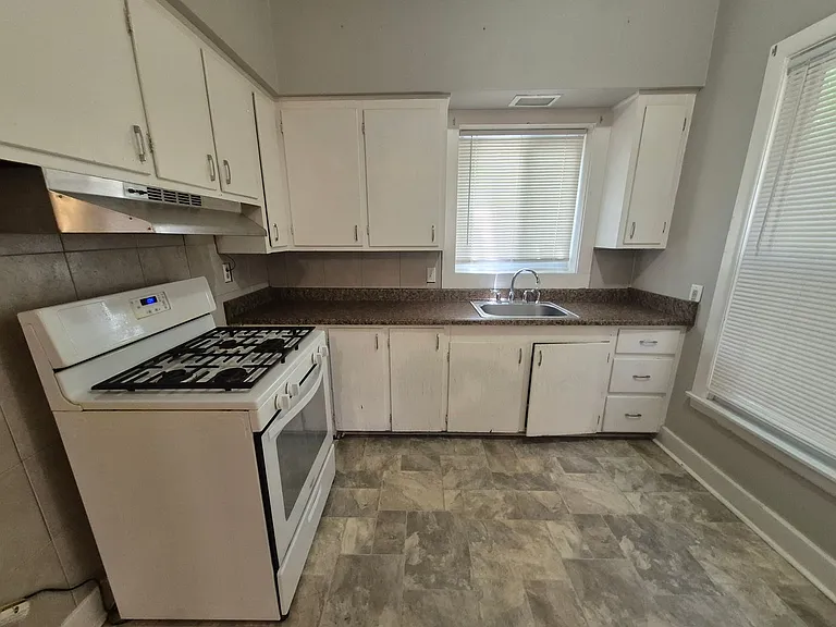 47 Elmhurst St — Photo 1