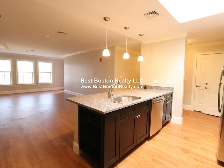 286 Main St #104 — Photo 1