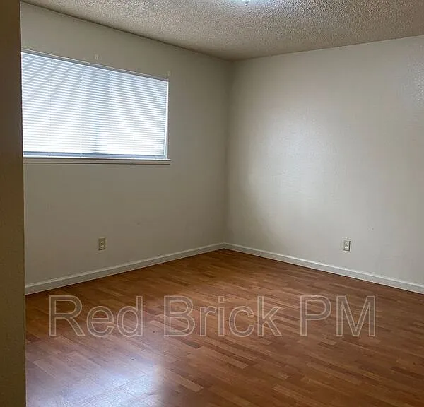 2307 N St — Photo 6