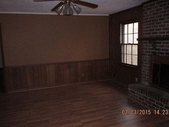 5th image of 1316 White Oak Ct SE