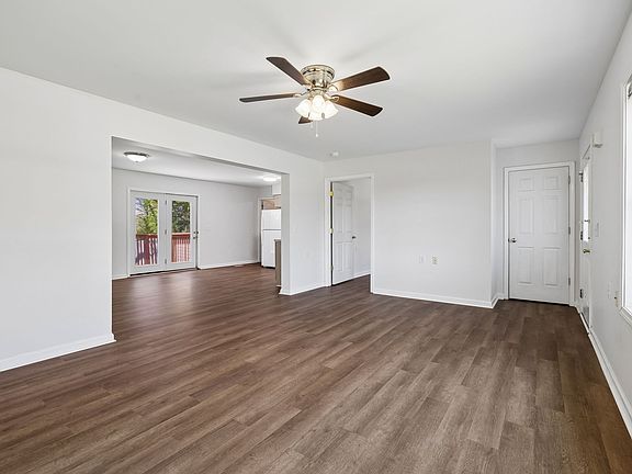 5th image of 6028 Pleasant Hill Dr