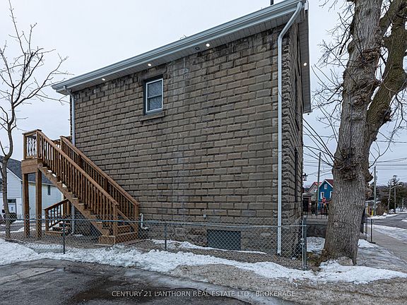3rd image of 45 Chestnut St
