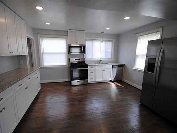 2nd image of 1016 Jamestown Ave