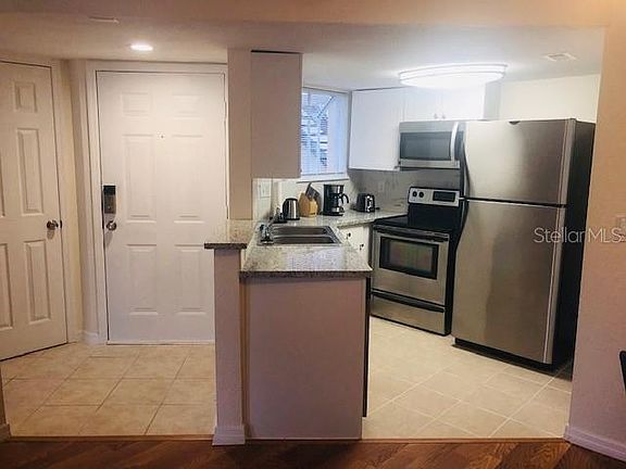 3rd image of 1924 Lake Atriums Cir APT 60