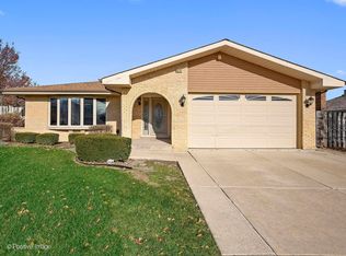 8932 Huguelet Pl, Orland Park, IL 60462
