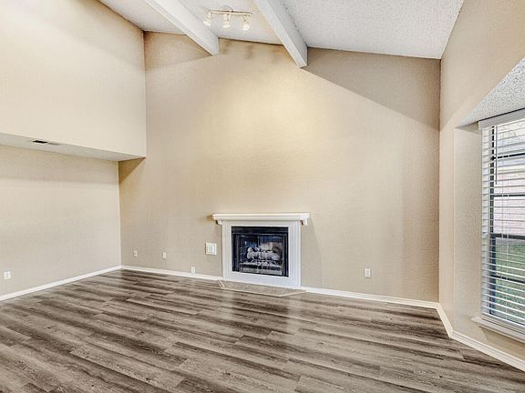 3rd image of 9727 Orangevale Dr