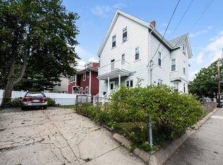 16 Salem St, Lynn, MA 01905