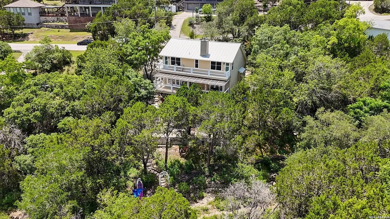 Barbara Dr, Canyon Lake — Photo 1