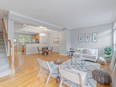 921 Bing Ln, Charlottesville, VA, 22903