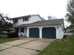 108 Wicklow Rd, Eaton Rapids, MI 48827