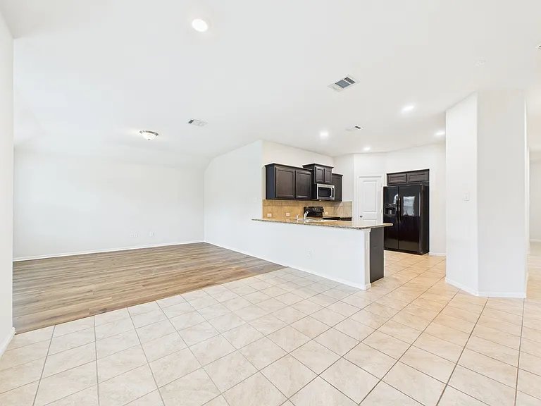 9345 Herringbone Dr — Photo 6