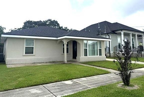 2nd image of 2301 Esteban St