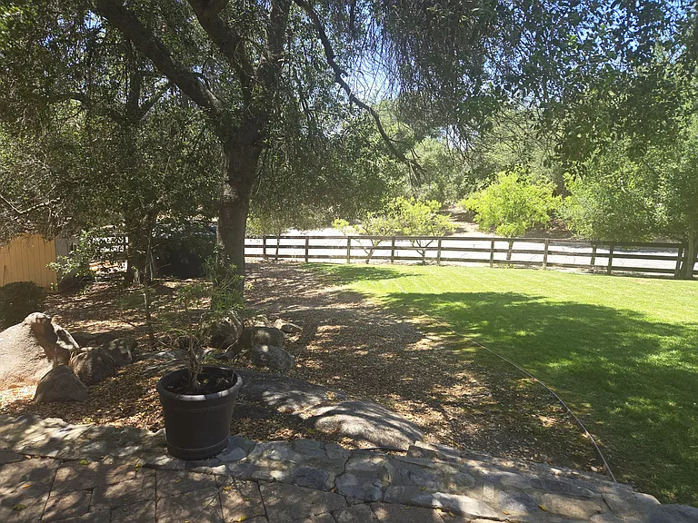 41565 Avenida Conchita — Photo 37