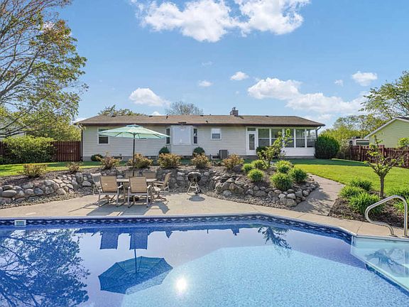 2nd image of 6161 Belrick Ct NE