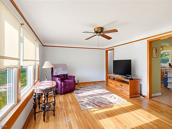 4th image of 7851 N Boyden Rd