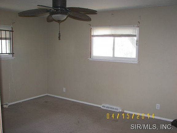 4th image of 920 N 88th St