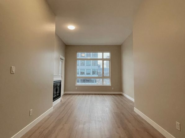 2 bedroom rental in Surrey — photo 15