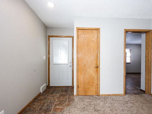 3rd image of 704 Andrews Ave