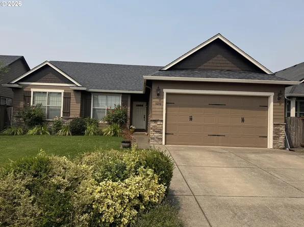1070 Prairie Meadows Ave, Junction City, OR 97448