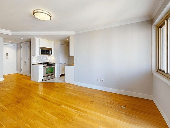 3rd image of 70 W 93rd St #7021G