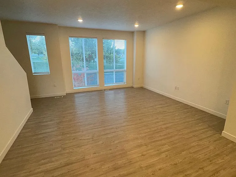 Woods Rose Townhomes — Photo 3