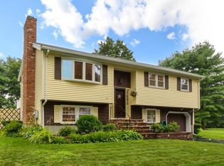 19 Freeport Dr, Wilmington, MA 01887