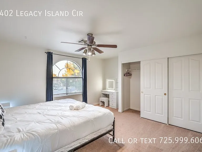 2402 Legacy Island Cir — Photo 8
