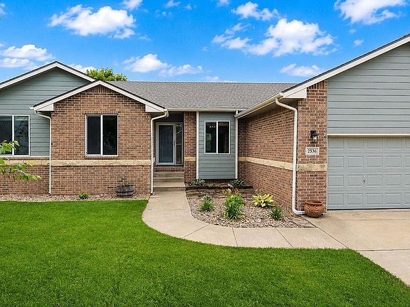 2nd image of 2536 E Saint Andrew Ct