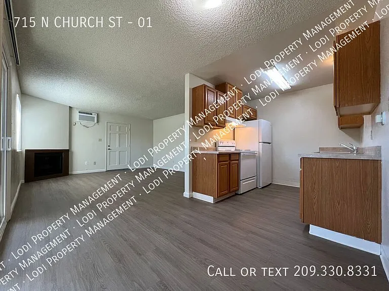 715 N Church St #1 — Photo 1