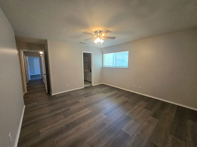 3221 Dreeben Dr #101 — Photo 7