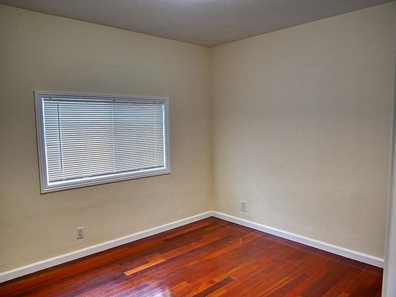 2nd image of 1231 95th Ave