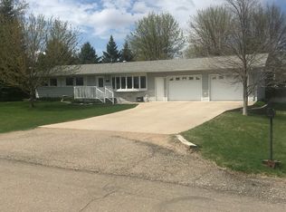 503 Holly Dr, Gettysburg, SD 57442
