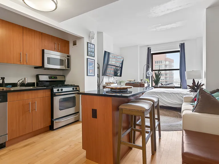 20 West St #29C — Photo 6