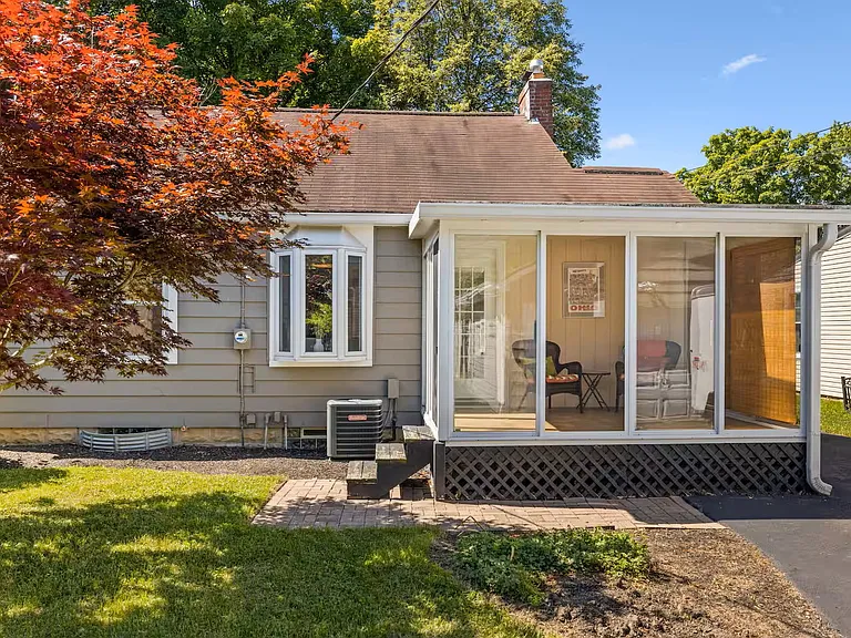 154 E Dominion Blvd — Photo 22