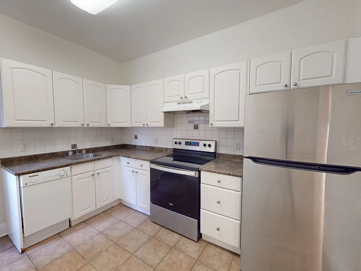 335 Metcalfe — Photo 4