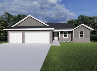 805 E Crew St, Nixa, MO 65714