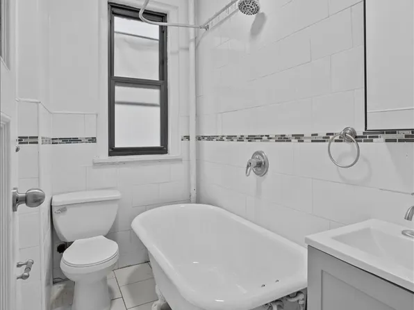 117 Seaman Avenue image 5 of 12